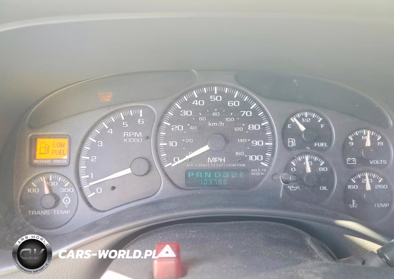 2002 Chevrolet Silverado C1500 Custom VIN:1GBHC24U32Z243095 - 9