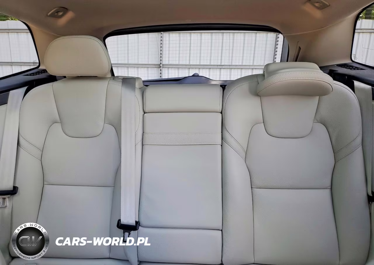 2018 Volvo Xc60 T5 Momentum VIN:YV4102RK2J1090510 - 10