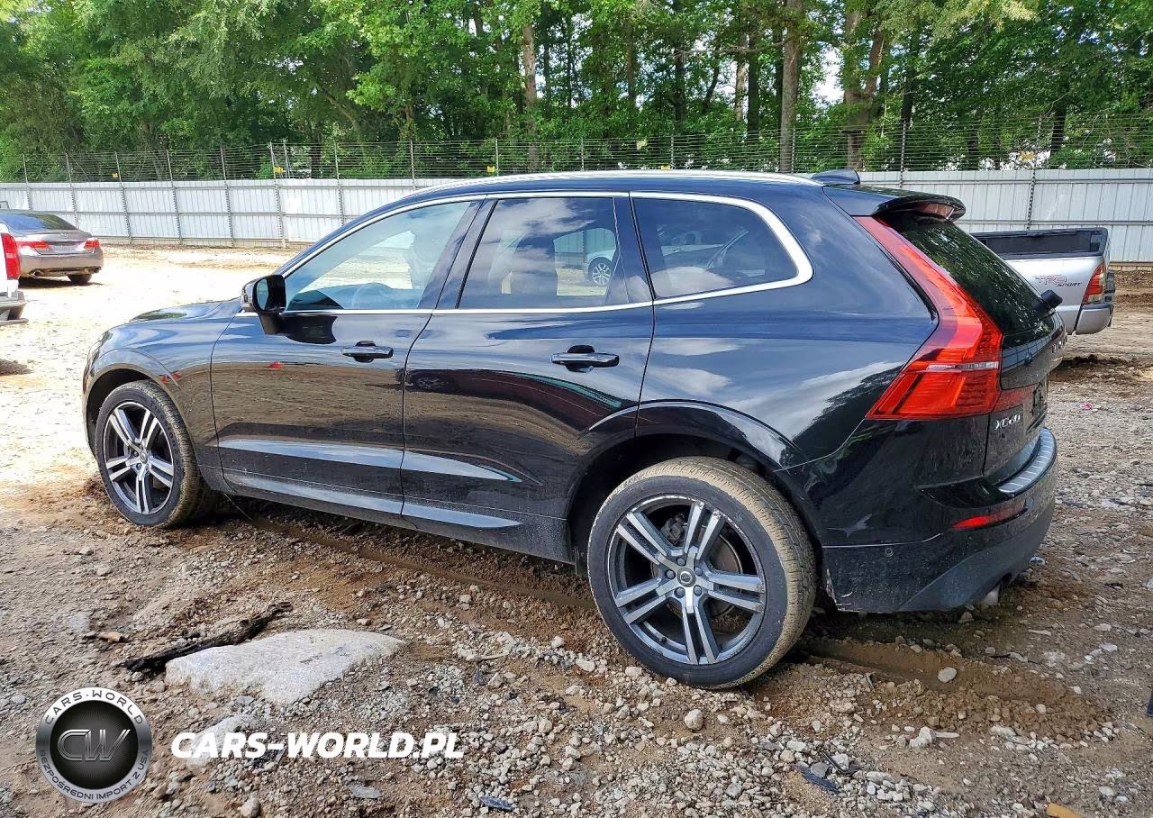 2018 Volvo Xc60 T5 Momentum VIN:YV4102RK2J1090510 - 2