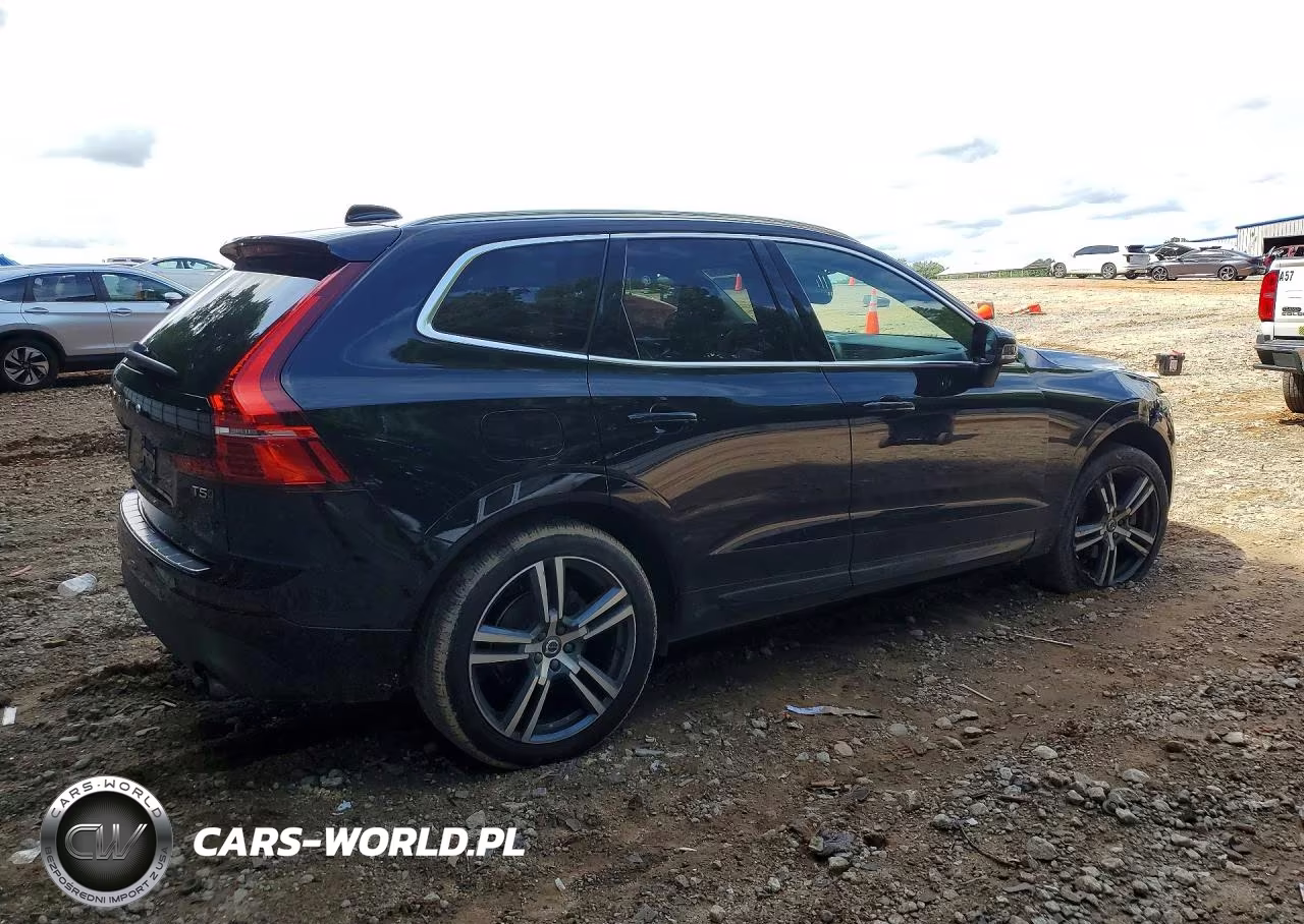 2018 Volvo Xc60 T5 Momentum VIN:YV4102RK2J1090510 - 3