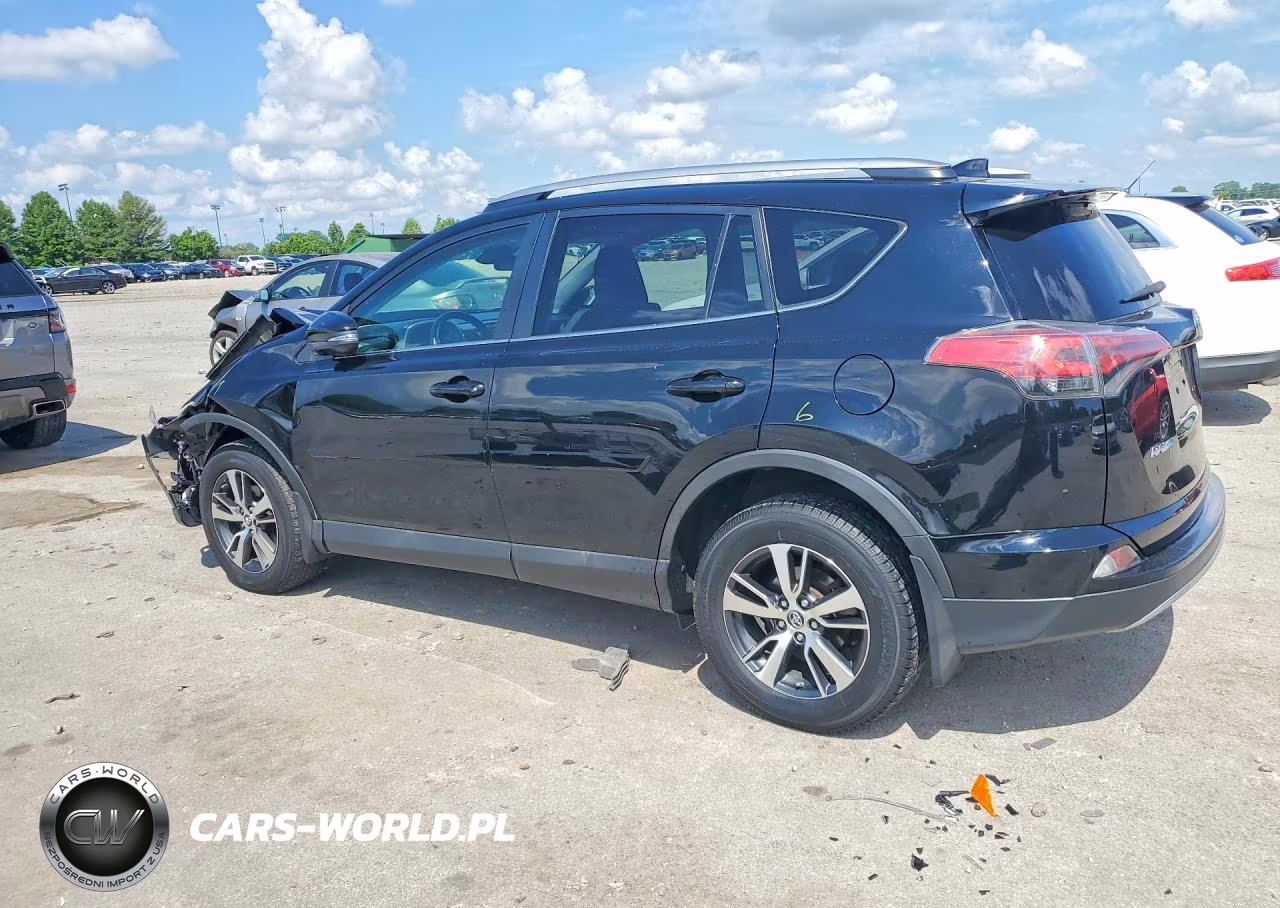 2017 Toyota Rav4 Xle VIN:2T3RFREV2HW633587 - 2