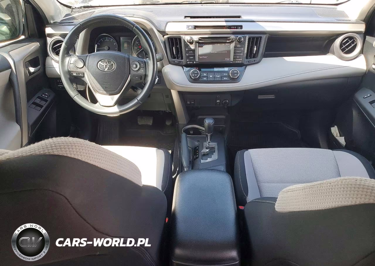 2017 Toyota Rav4 Xle VIN:2T3RFREV2HW633587 - 8