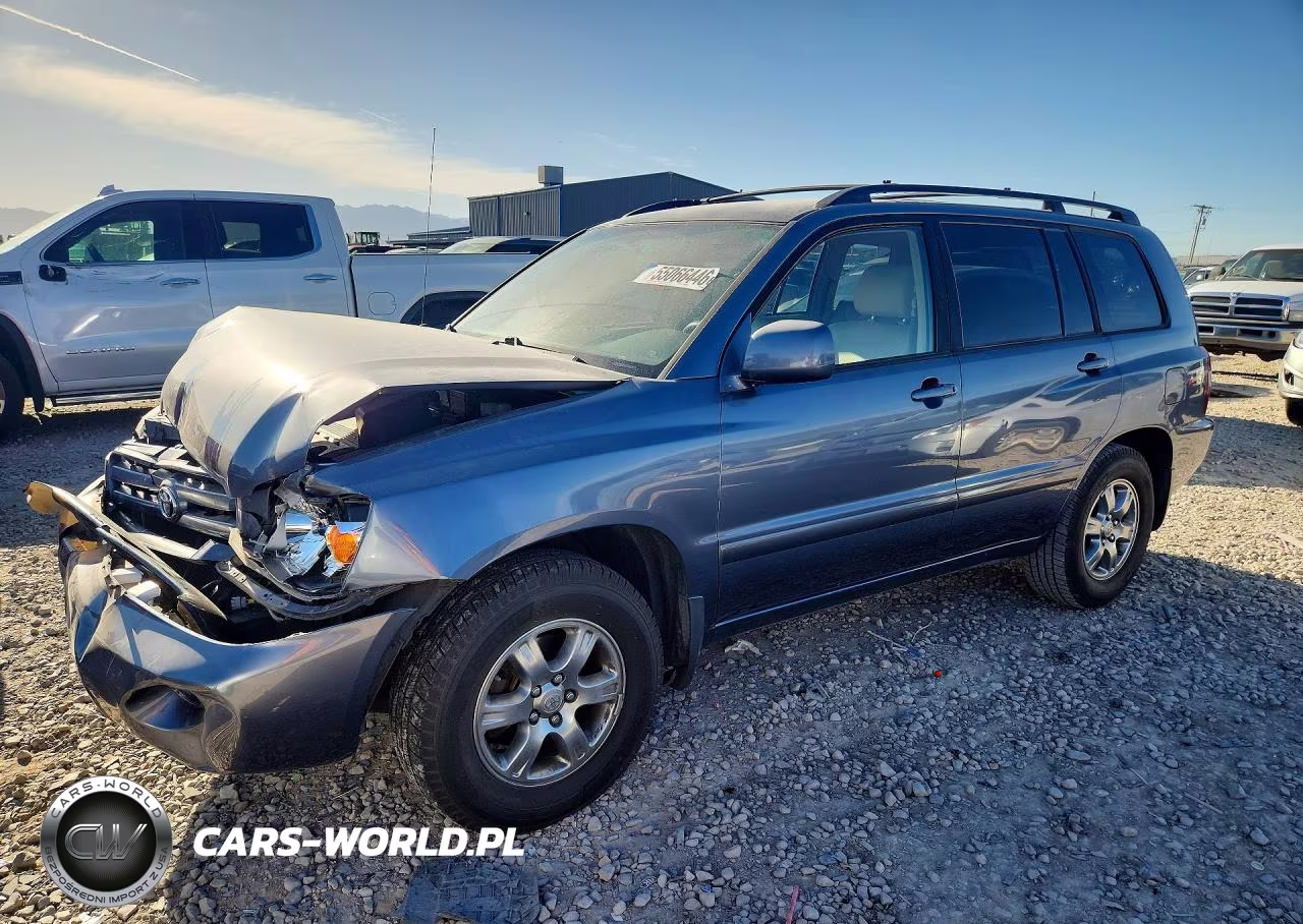 2004 Toyota Highlander Base