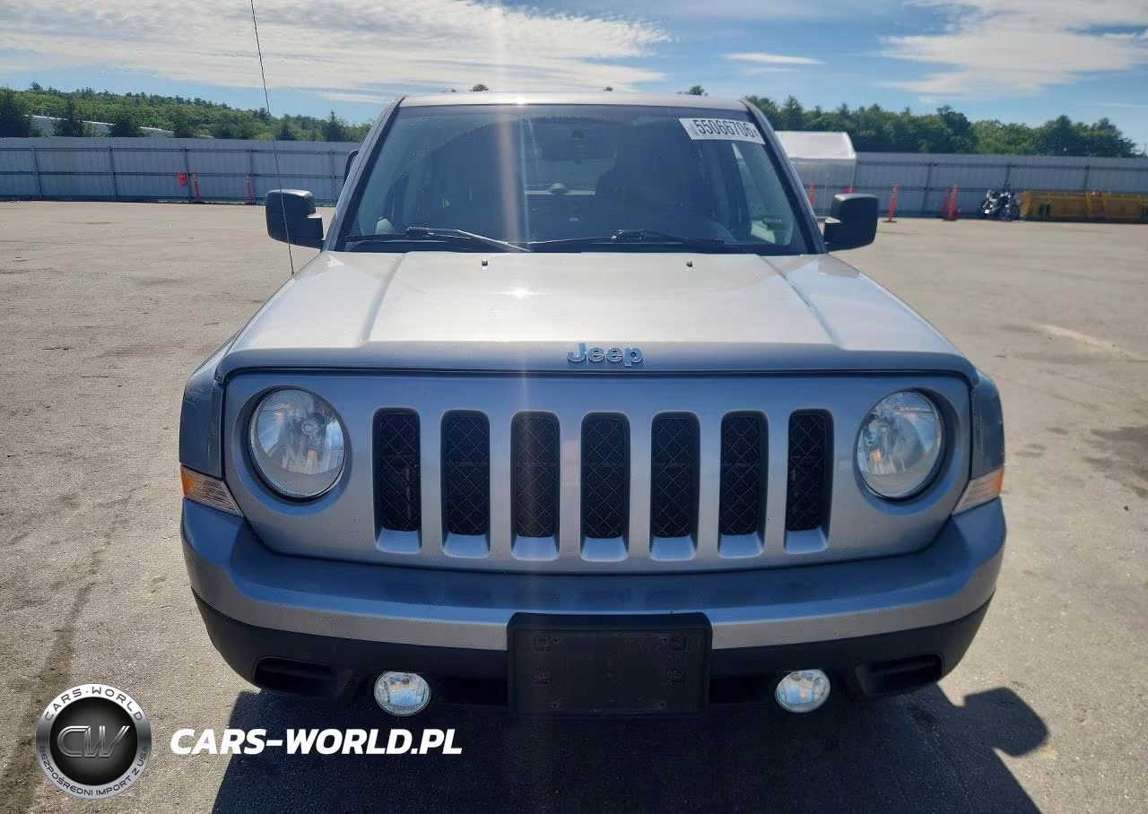 2014 Jeep Patriot Latitude VIN:1C4NJRFB3ED884127 - 5