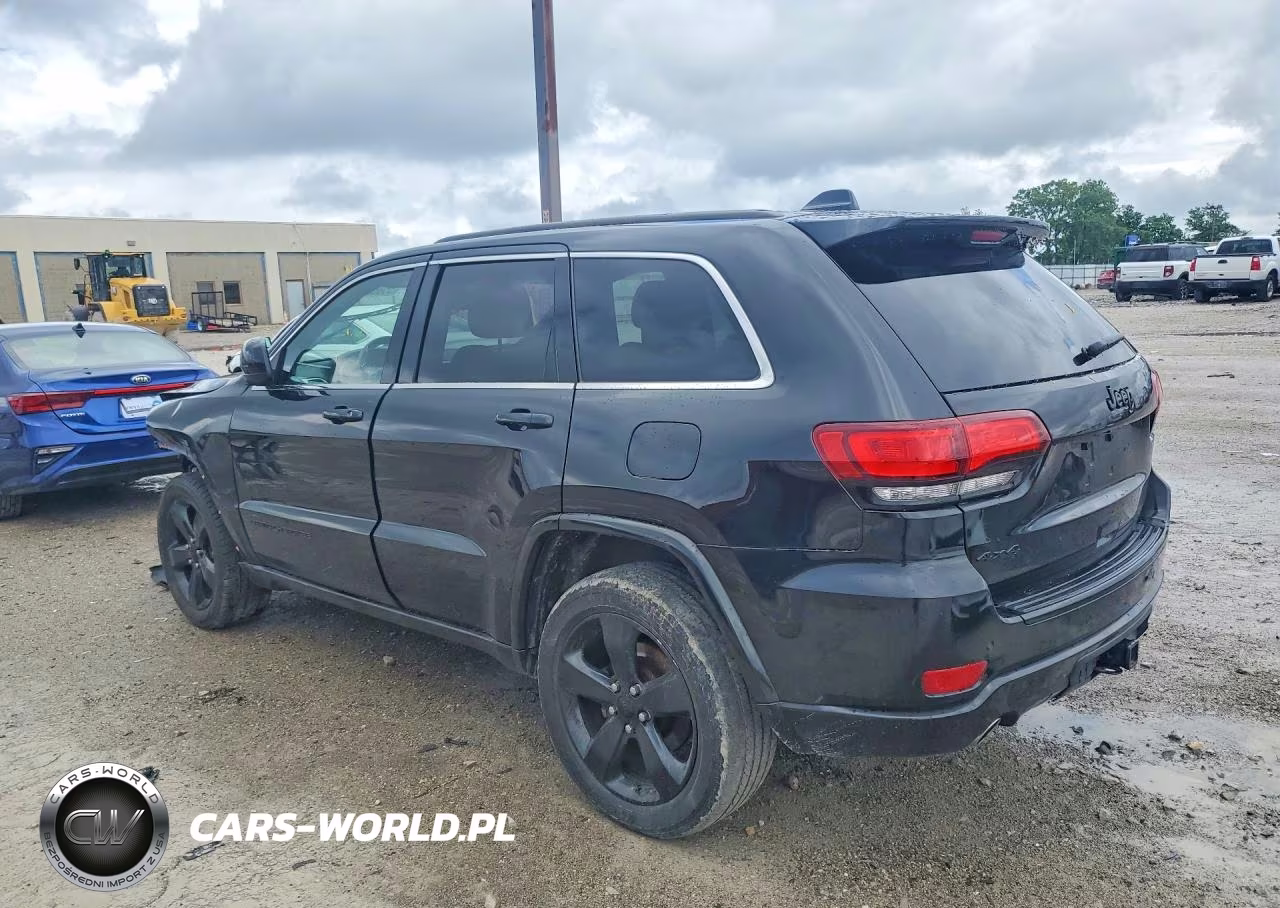 2015 Jeep Grand Cherokee Laredo VIN:1C4RJFAG8FC941335 - 2