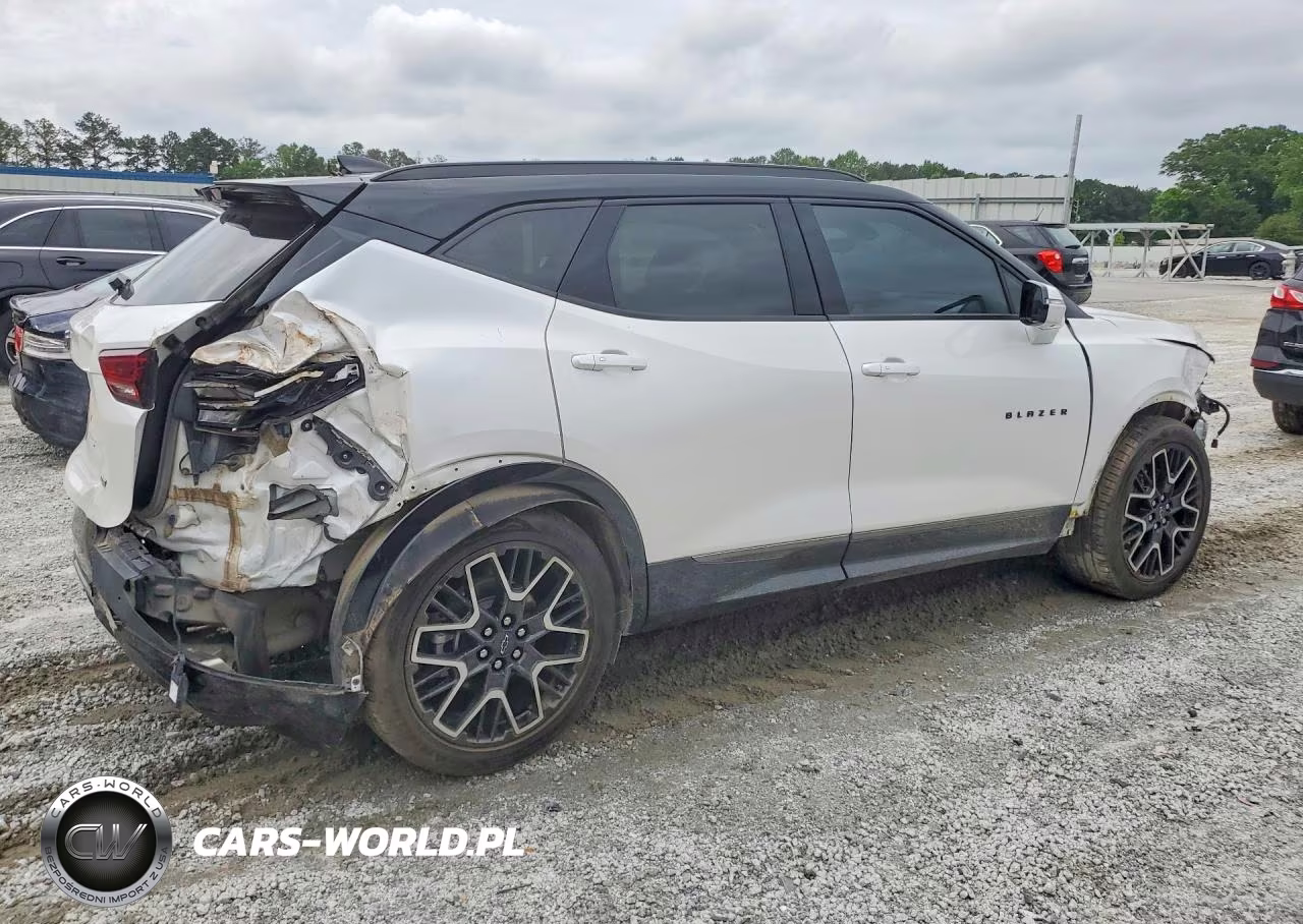 2023 Chevrolet Blazer Rs VIN:3GNKBERS2PS147435 - 3