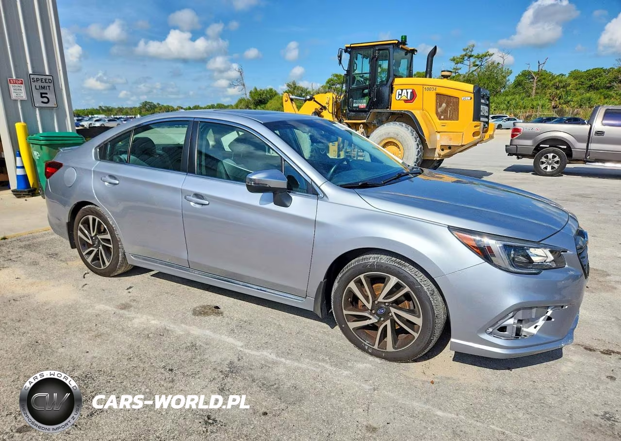 2018 Subaru Legacy Sport VIN:4S3BNAS64J3018812 - 4