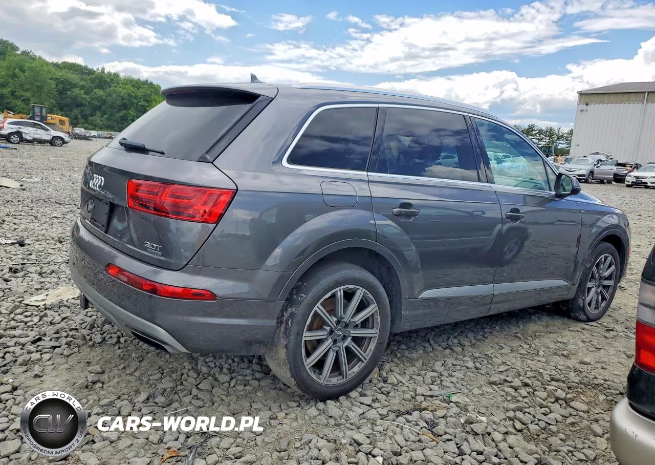 2018 Audi Q7 Premium Plus VIN:WA1LAAF73JD045538 - 3