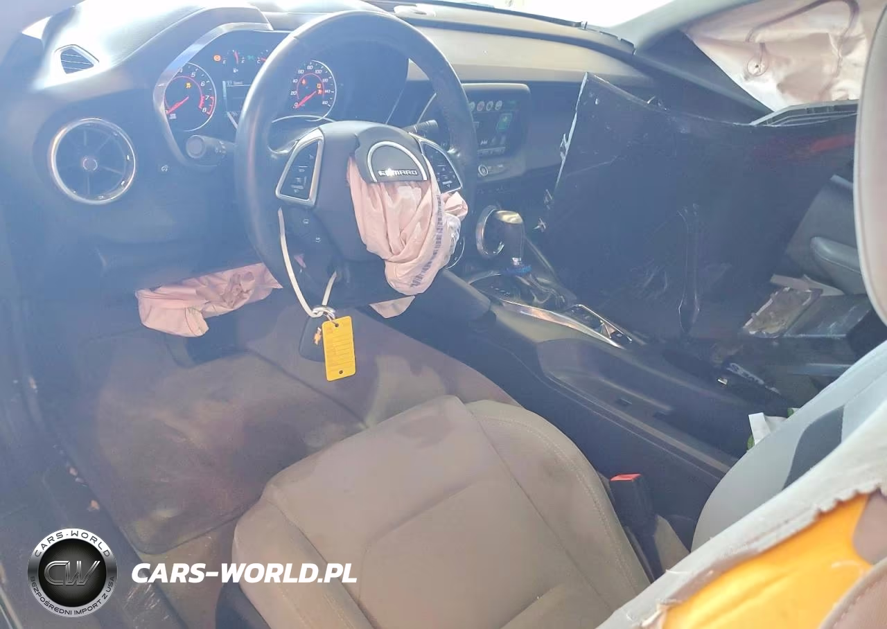 2018 Chevrolet Camaro Lt VIN:1G1FB1RX5J0165286 - 10