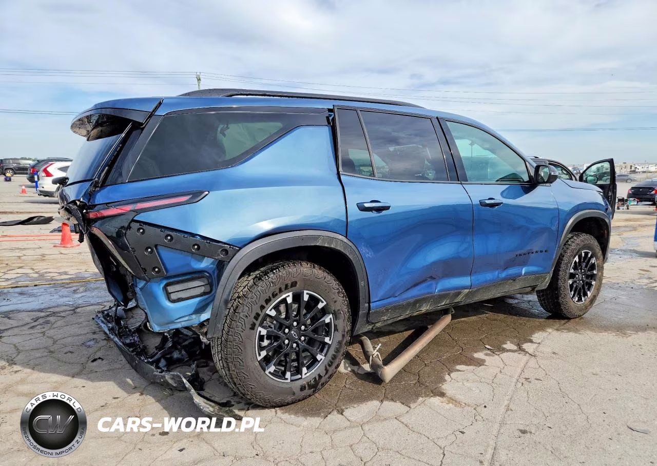 2025 Chevrolet Traverse Z71 VIN:1GNEVJRS3SJ232288 - 3