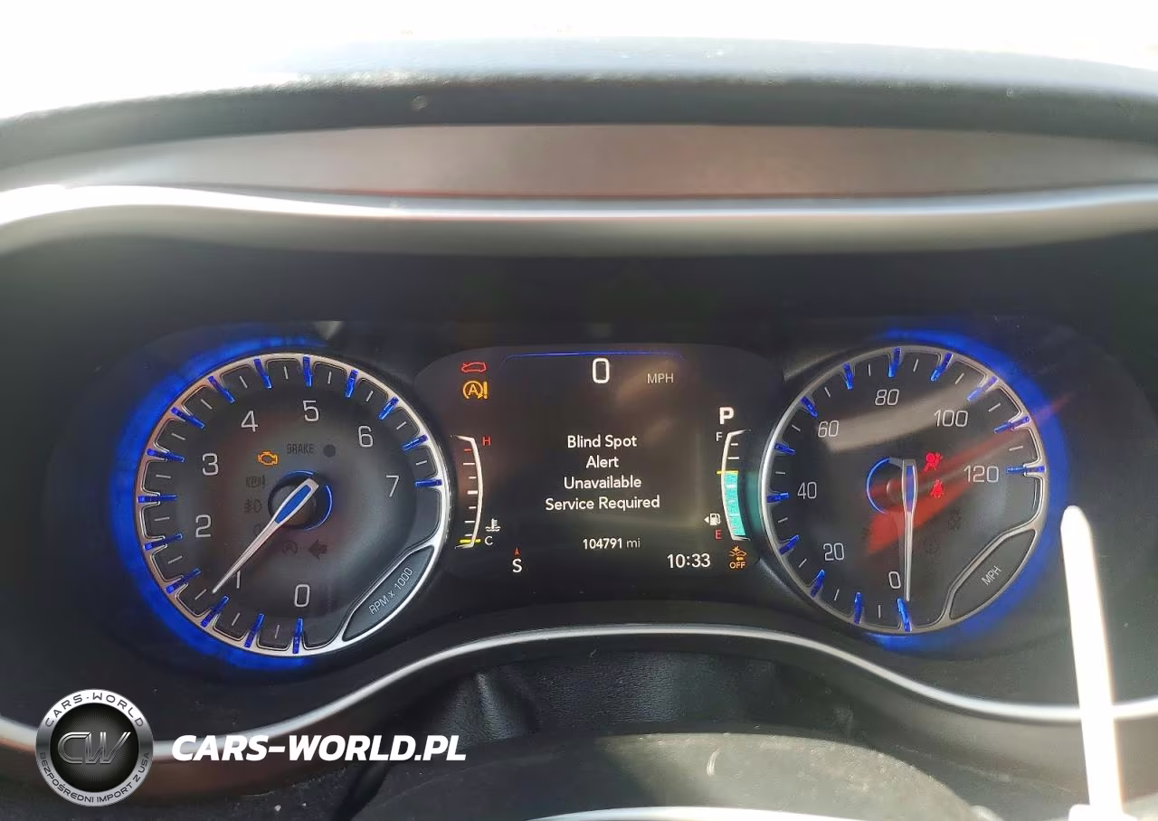 2020 Chrysler Pacifica Touring VIN:2C4RC1FG2LR210120 - 9