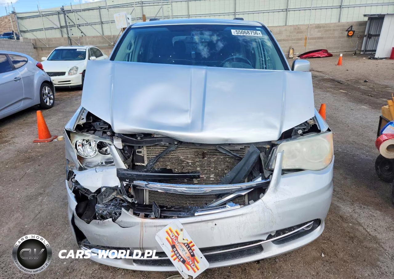 2011 Chrysler Town & Country Touring VIN:2A4RR5DG5BR708510 - 5