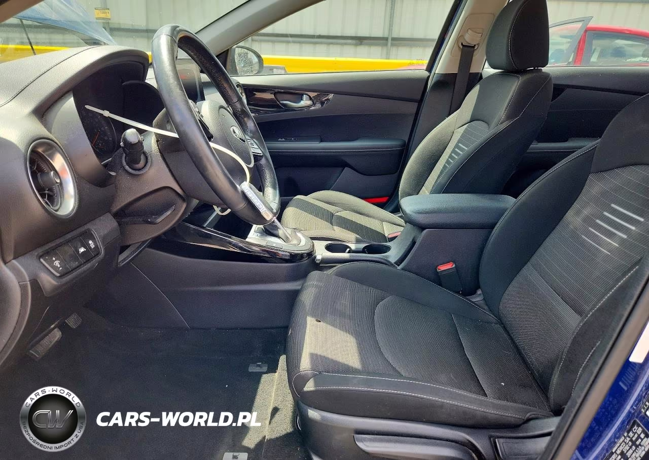 2019 Kia Forte S VIN:3KPF34AD2KE022568 - 7