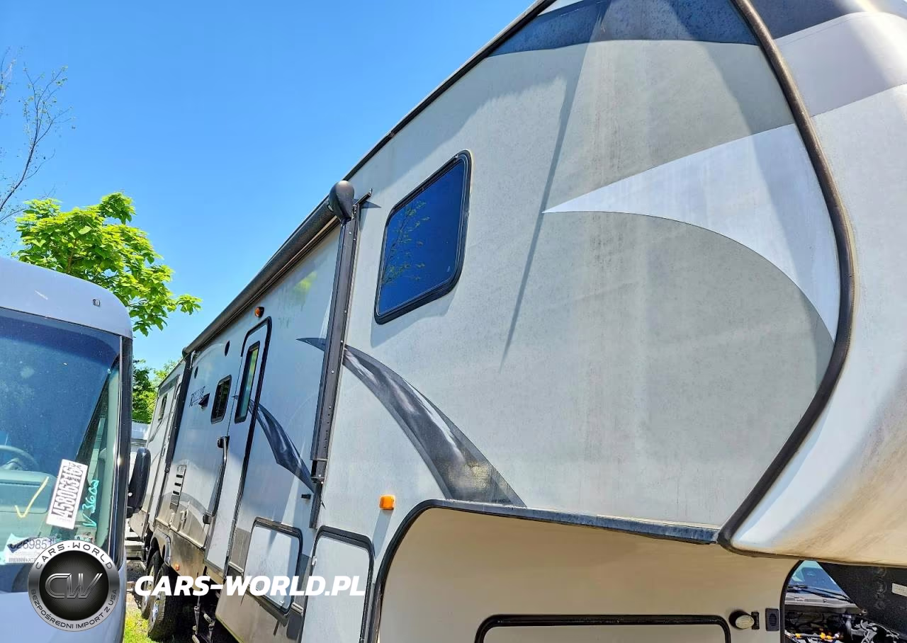 2016 Cross Roads Rezerve Camper VIN:4V0FC3627GB027356 - 9