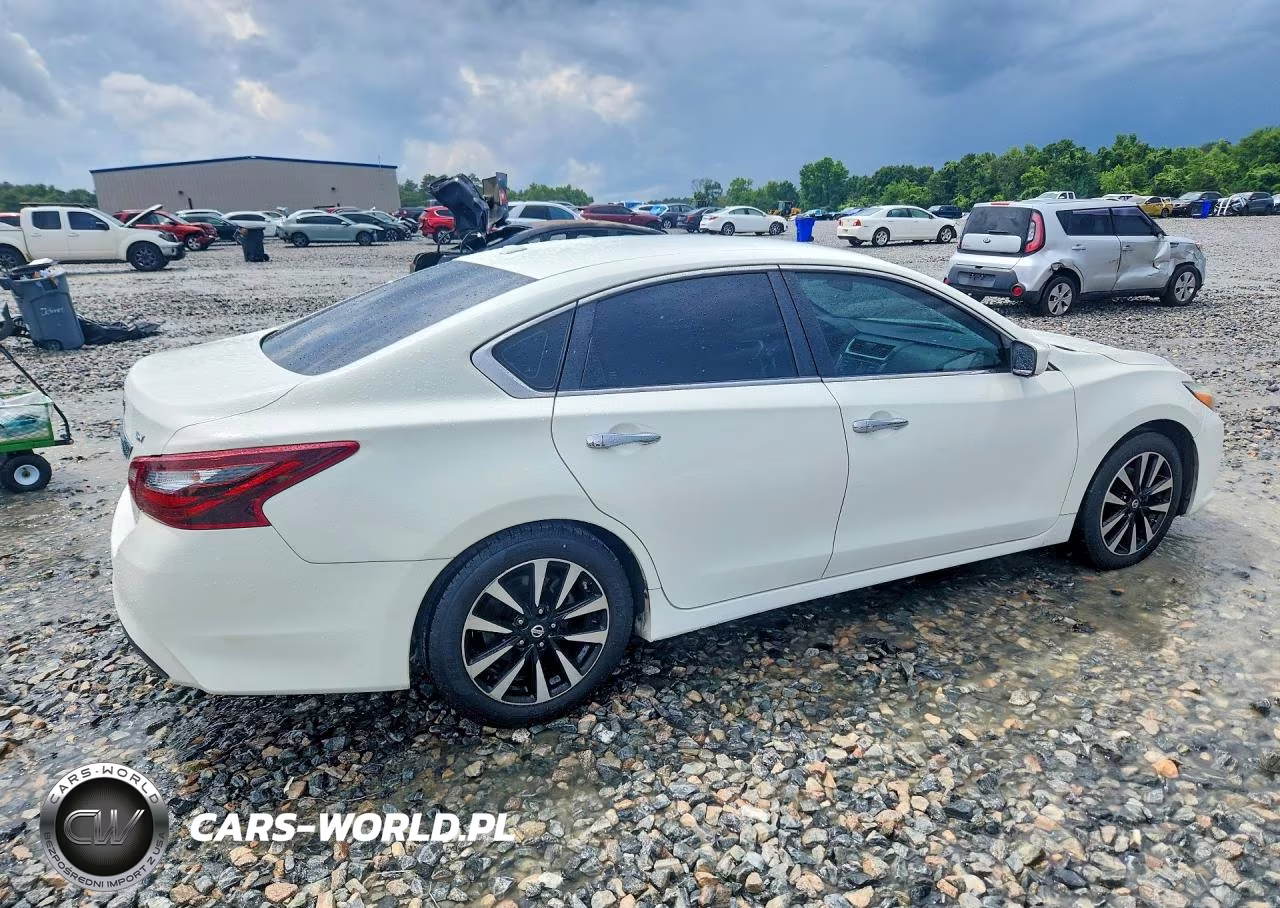 2018 Nissan Altima 2.5 Sv VIN:1N4AL3AP1JC130559 - 3
