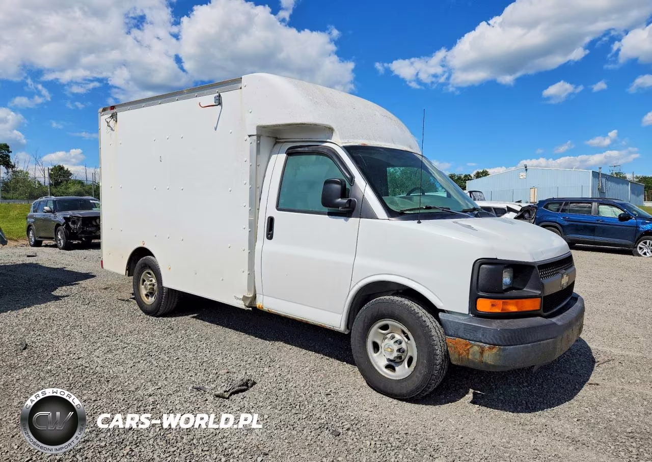 2004 Chevrolet Express Delivery Truck VIN:1GBHG31U541208459 - 4