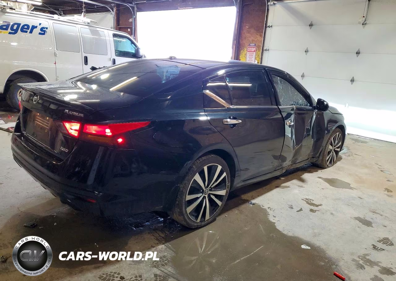 2020 Nissan Altima Platinum VIN:1N4BL4FWXLC165436 - 3
