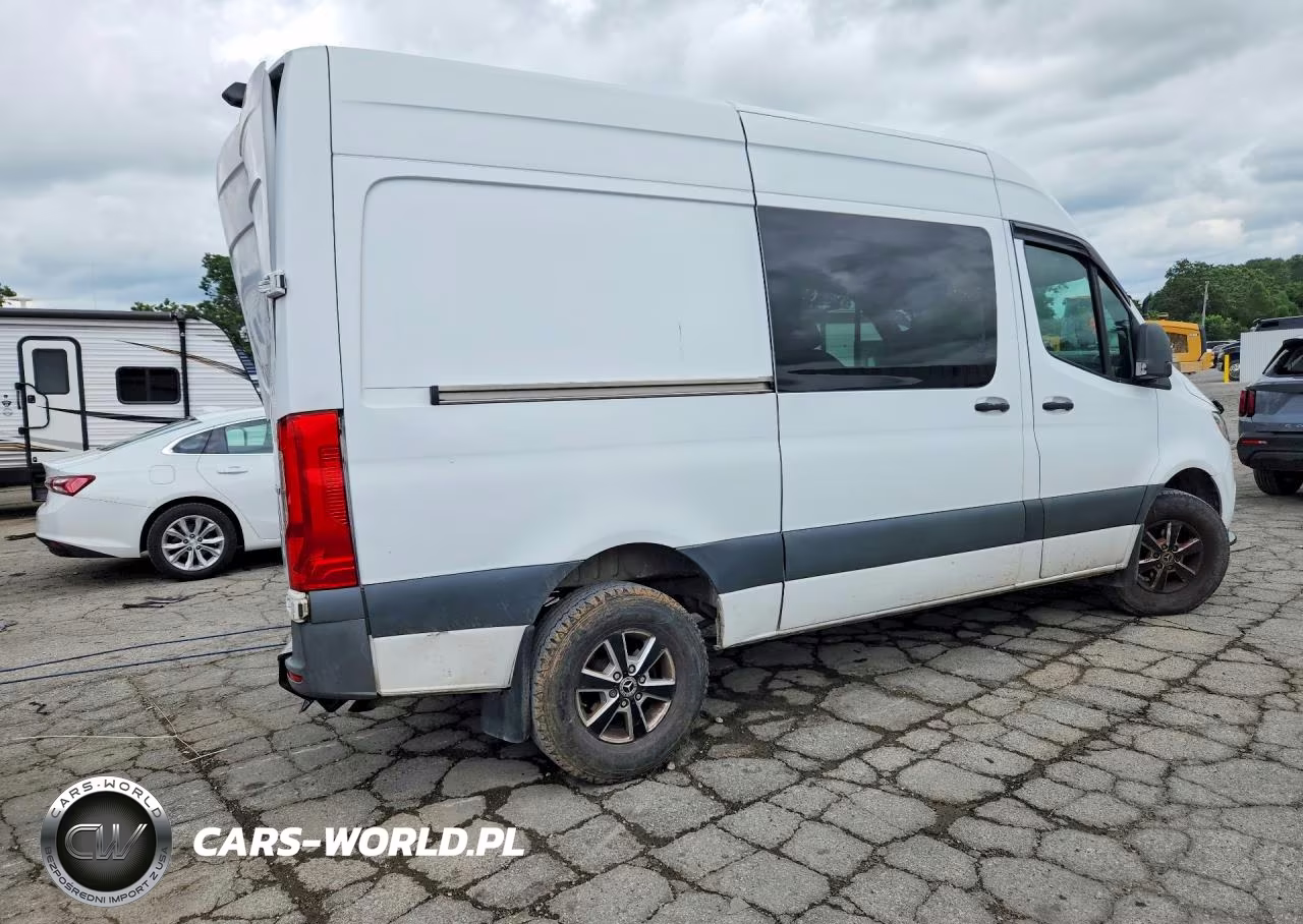 2019 Mercedes Benz Sprinter 2500 Delivery Van VIN:WD4PF0CD3KP026104 - 3