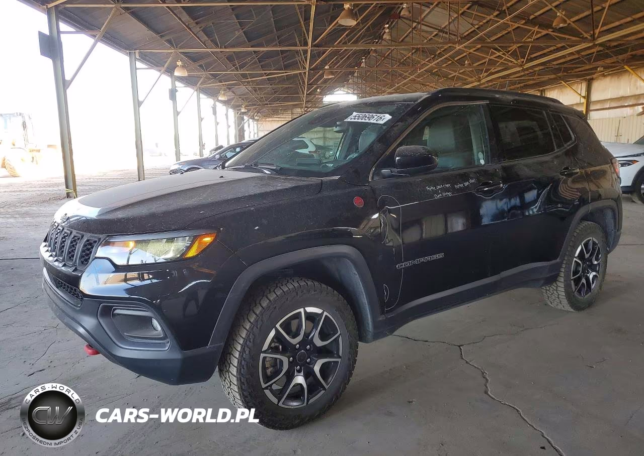 2025 Jeep Compass Trailhawk – zdjęcie 1 z 12