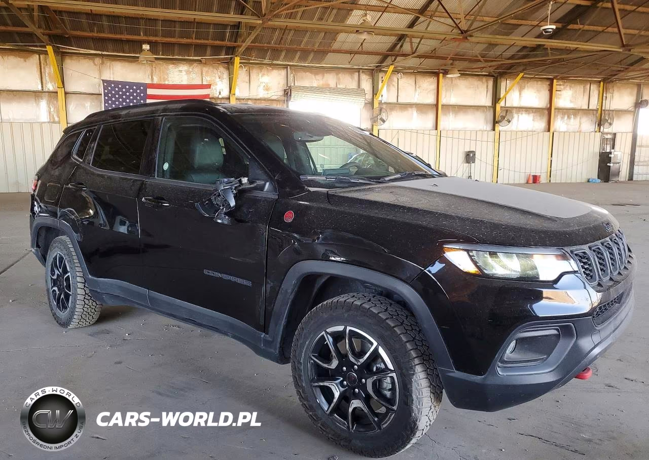 2025 Jeep Compass Trailhawk VIN:3C4NJDDN4ST546662 - 4
