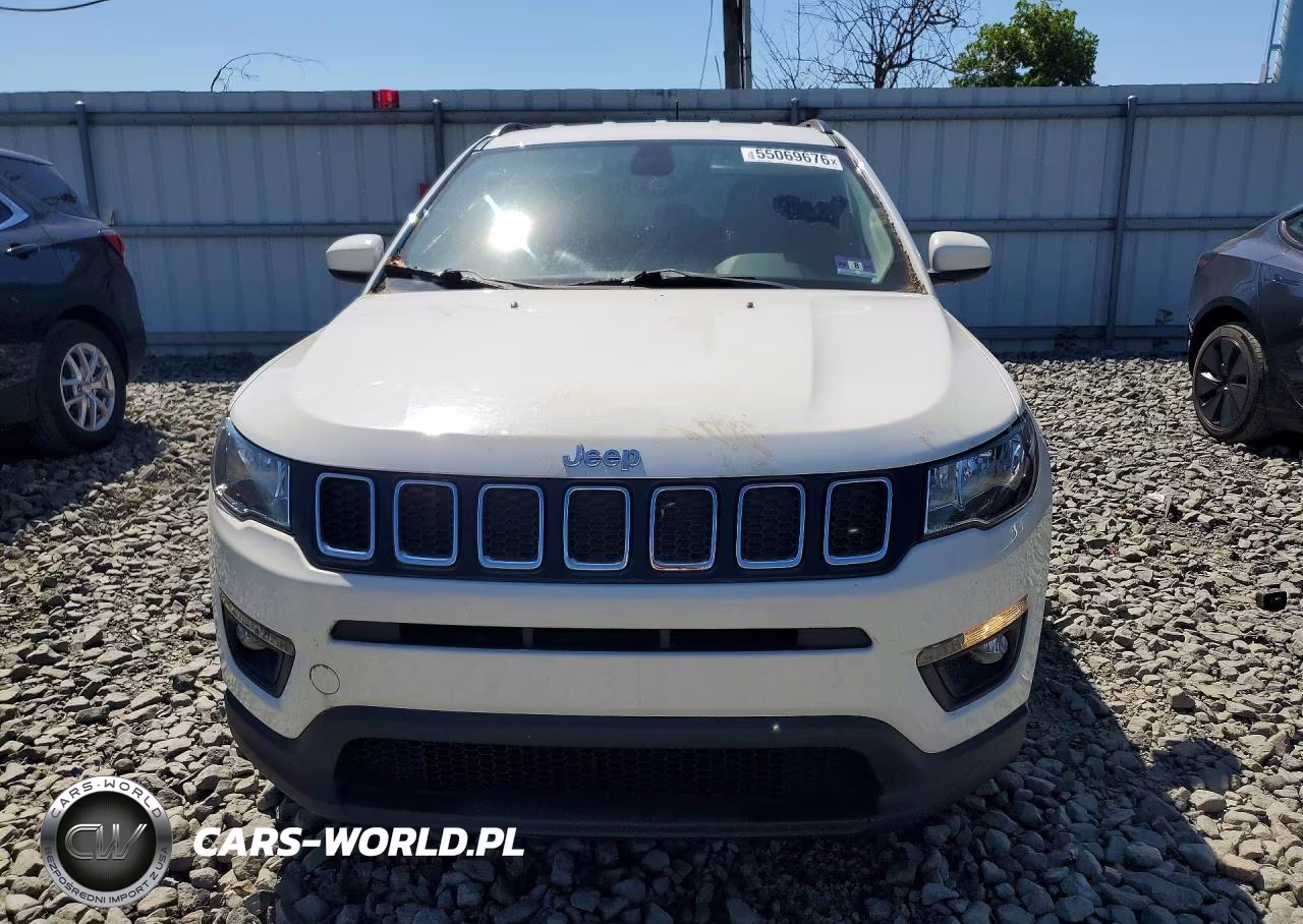 2017 Jeep Compass Latitude VIN:3C4NJCBB8HT653032 - 5
