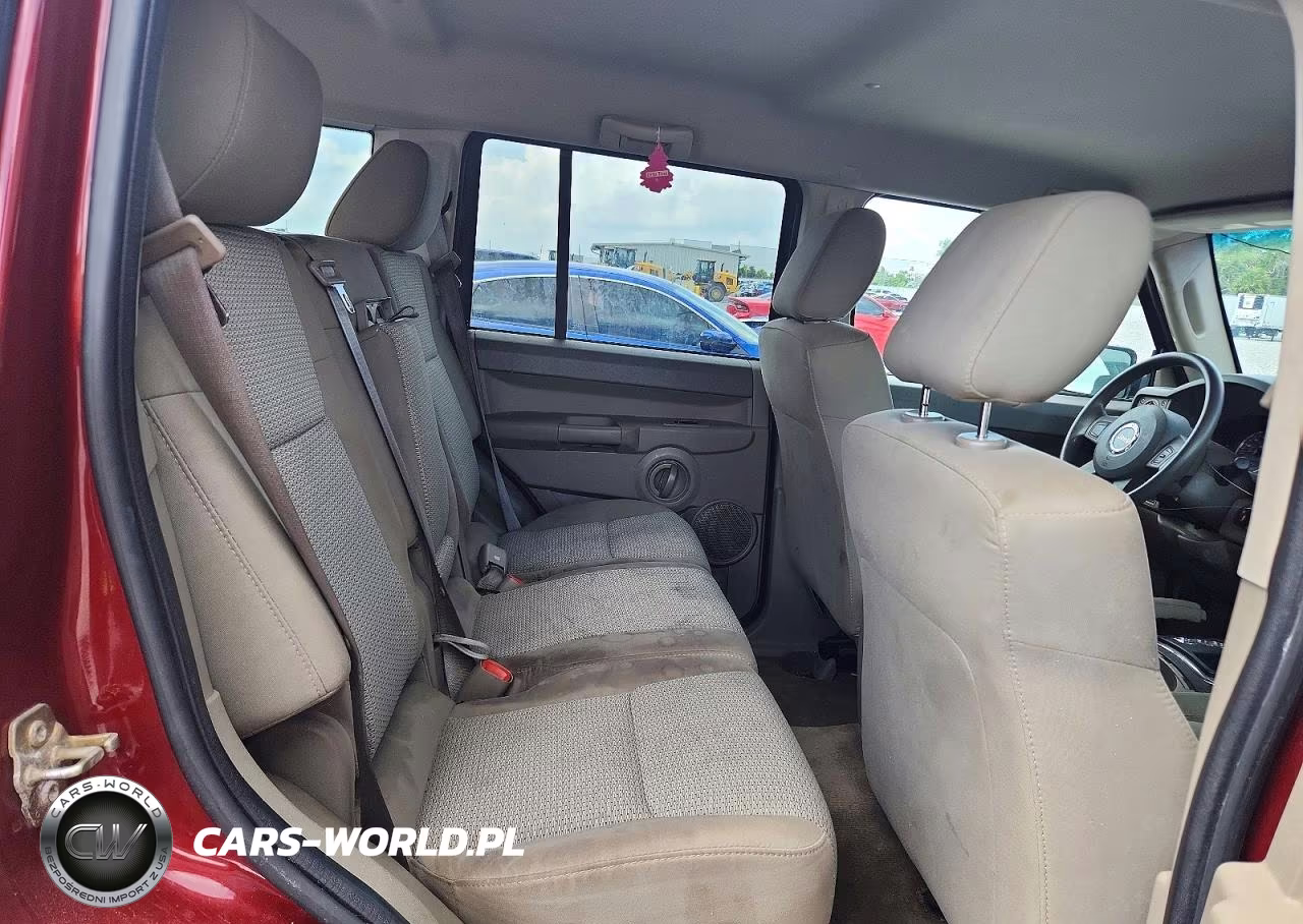 2007 Jeep Commander Sport VIN:1J8HG48K27C654642 - 11