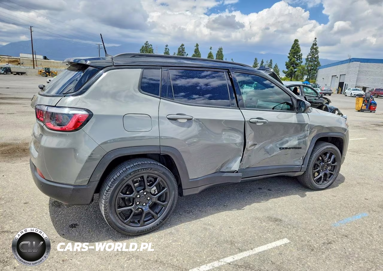 2023 Jeep Compass Latitude VIN:3C4NJDBN6PT556328 - 3