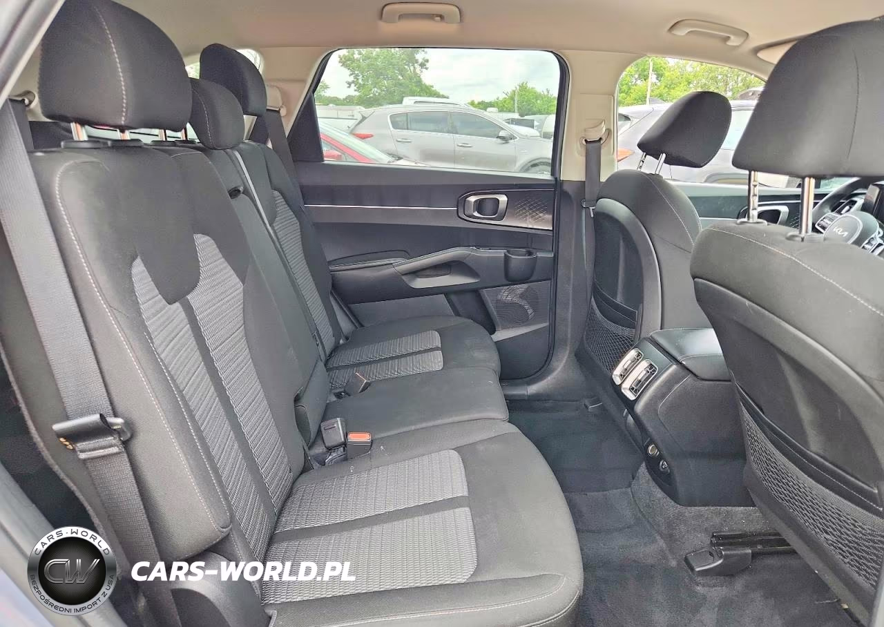 2022 Kia Sorento Lx VIN:5XYRG4LC9NG100731 - 11