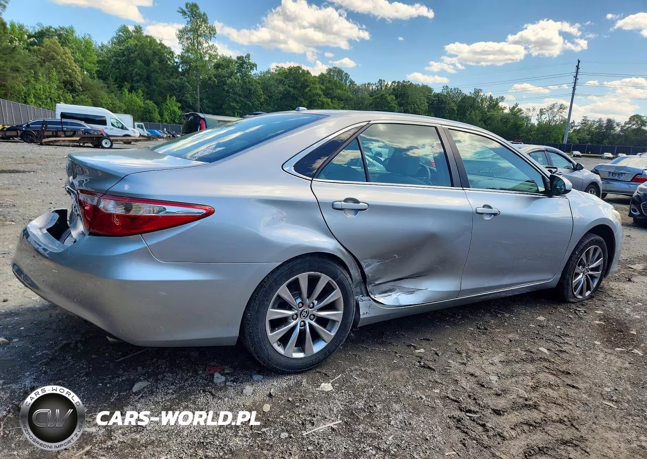 2017 Toyota Camry Xle VIN:4T1BF1FKXHU785519 - 3