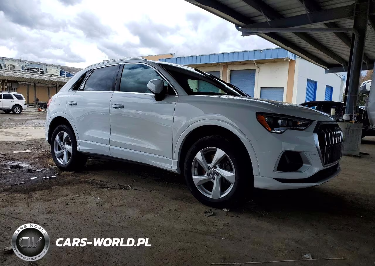 2019 Audi Q3 Premium VIN:WA1AECF32K1078991 - 4