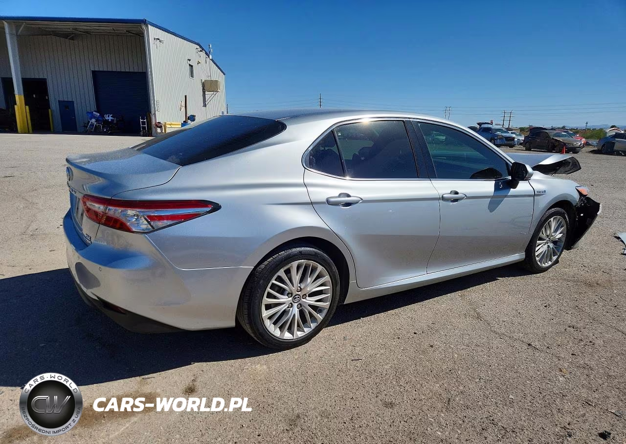 2018 Toyota Camry Hybrid Xle VIN:4T1B21HK9JU002107 - 3