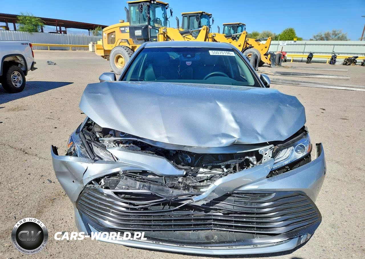 2018 Toyota Camry Hybrid Xle VIN:4T1B21HK9JU002107 - 5