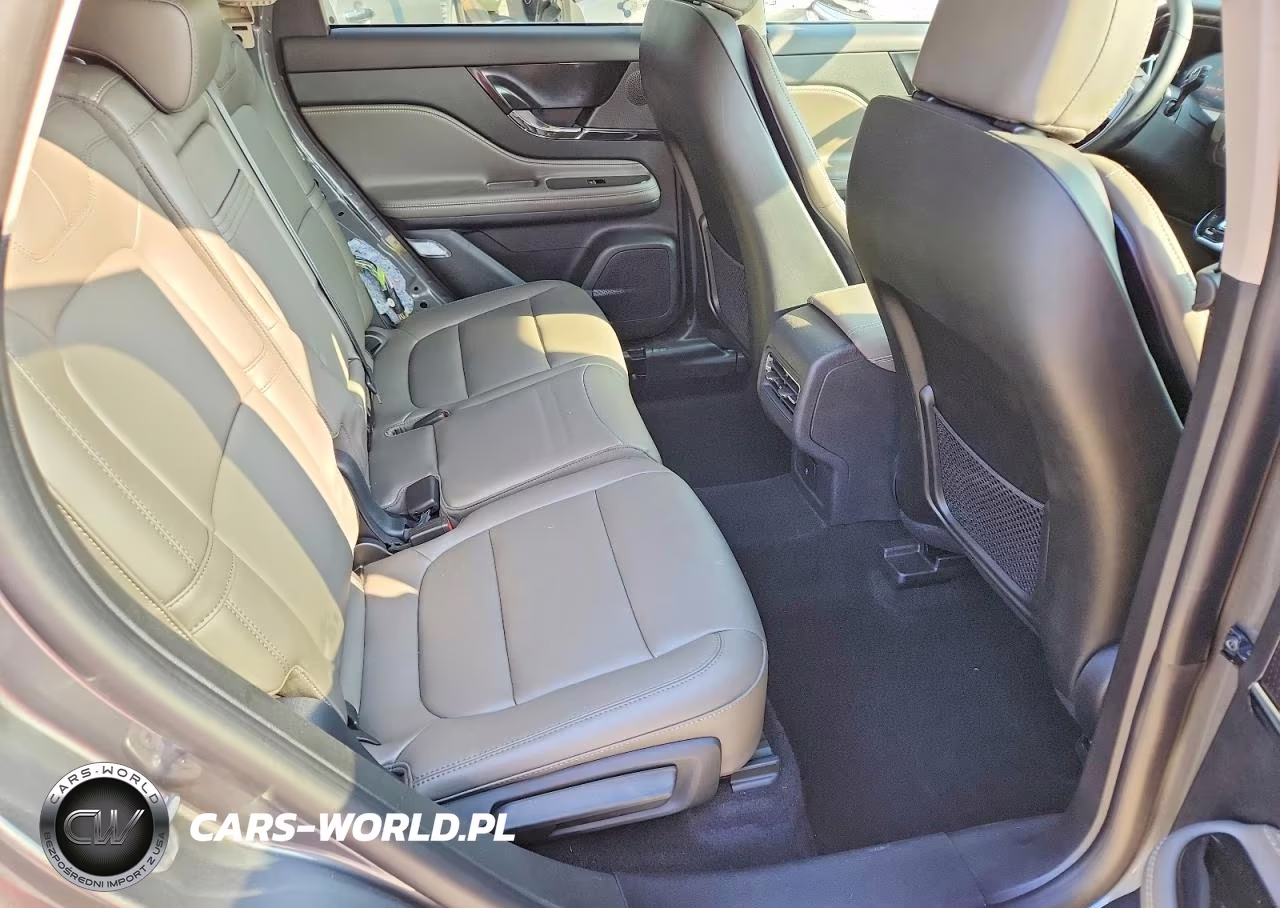 2025 Lincoln Corsair Premiere VIN:5LMCJ1CA4SUL20947 - 11