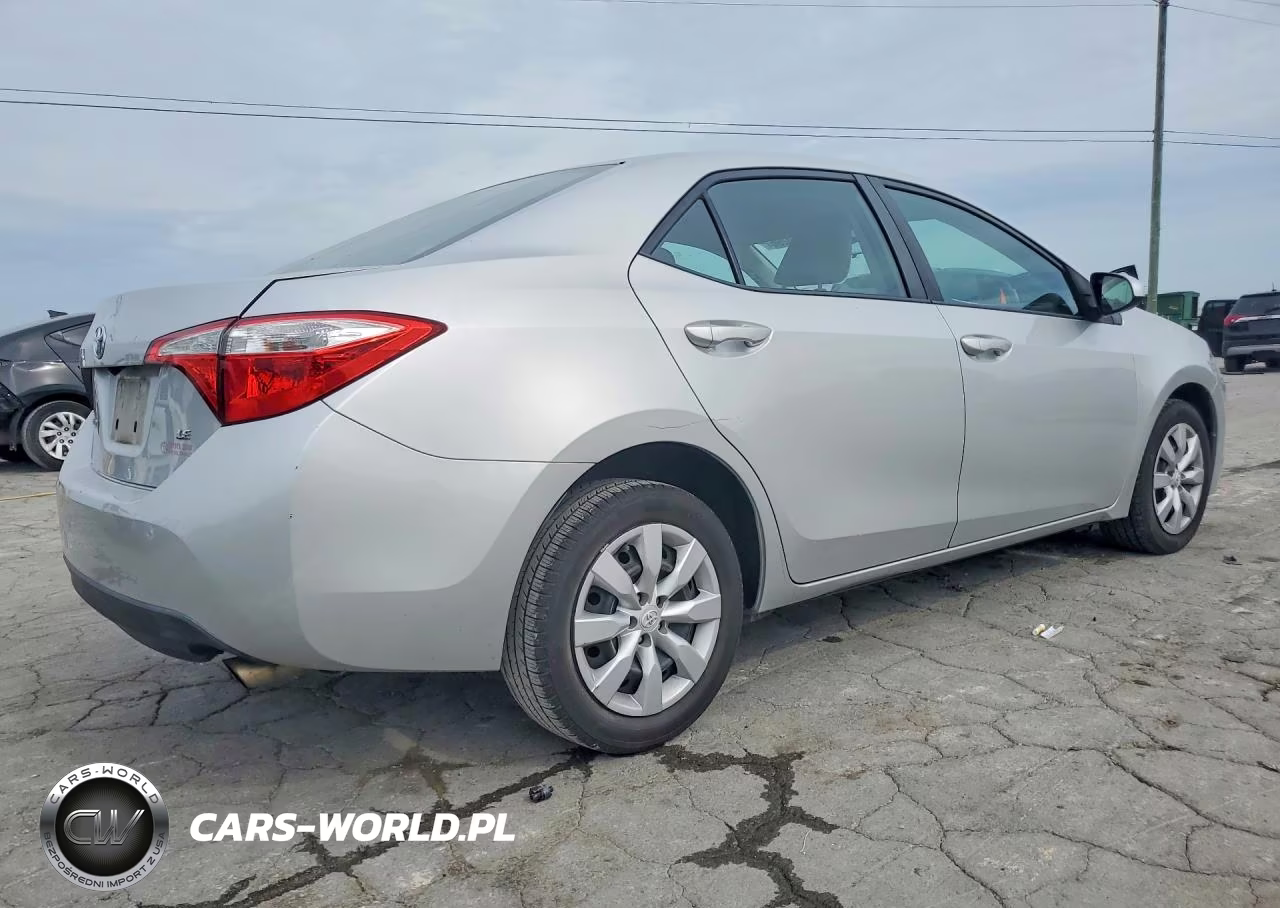 2014 Toyota Corolla Le VIN:5YFBURHE3EP120745 - 3