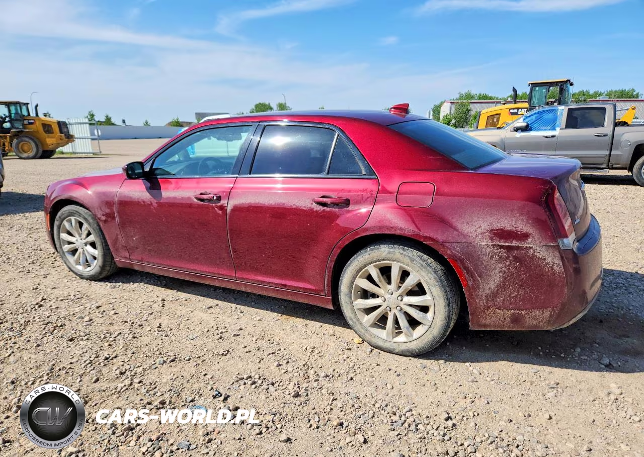 2018 Chrysler 300 S VIN:2C3CCAGG5JH256326 - 2