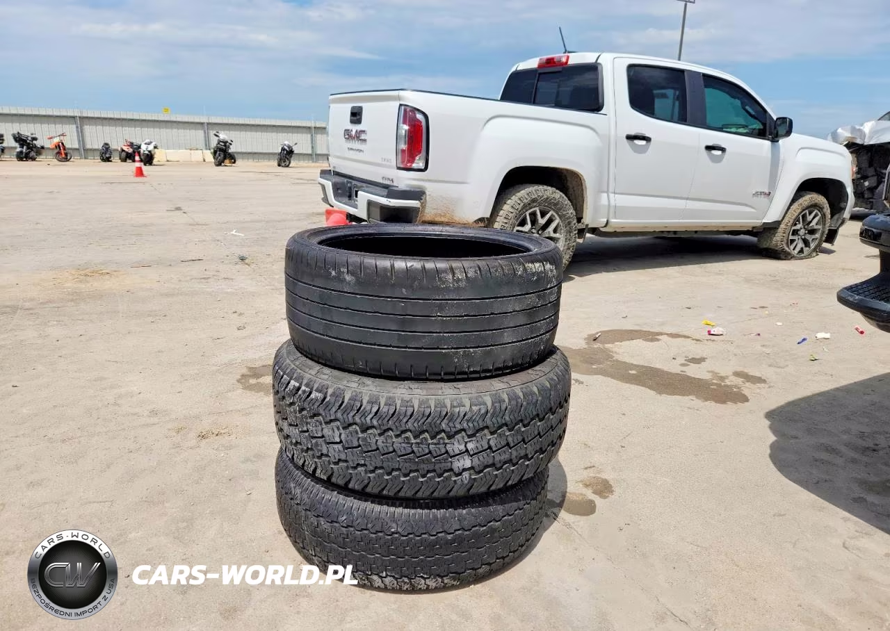 2024 Chevrolet Silverado K2500 Custom VIN:2GC4YME71R1116624 - 12