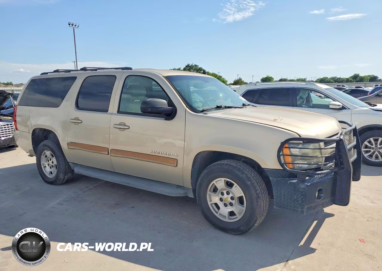 2010 Chevrolet Suburban K1500 Lt VIN:1GNUKJE3XAR129968 - 4