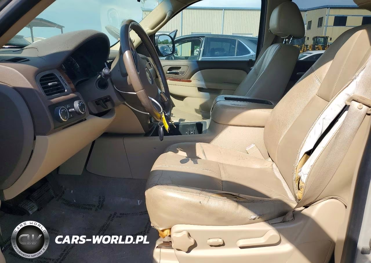 2010 Chevrolet Suburban K1500 Lt VIN:1GNUKJE3XAR129968 - 7