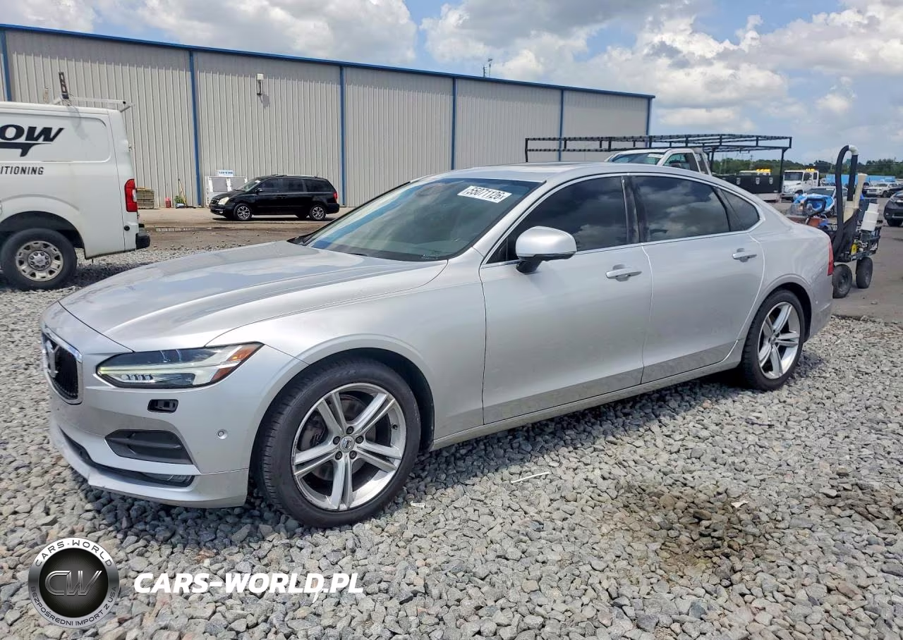 2018 Volvo S90 T5 Momentum