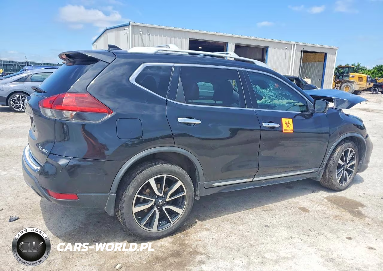 2018 Nissan Rogue S VIN:JN8AT2MV0JW325439 - 3