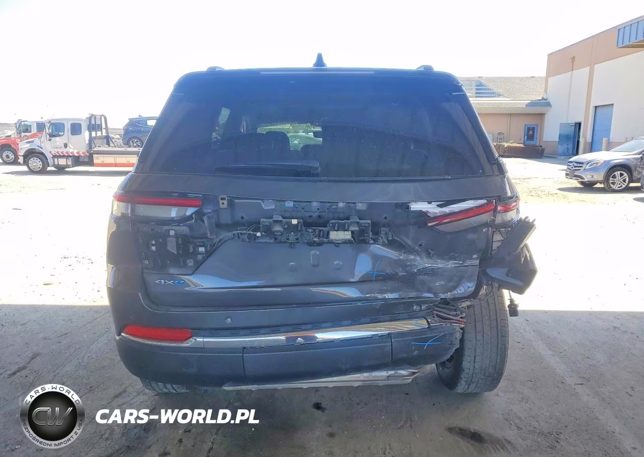 2025 Jeep Grand Cherokee 4Xe VIN:1C4RJYB61S8692567 - 6