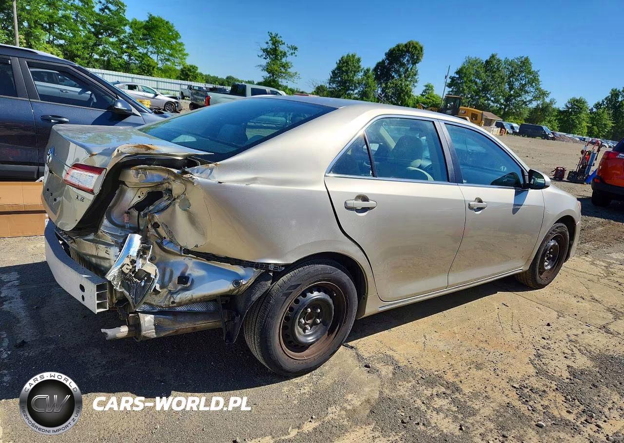 2014 Toyota Camry Le VIN:4T1BF1FK8EU346556 - 3