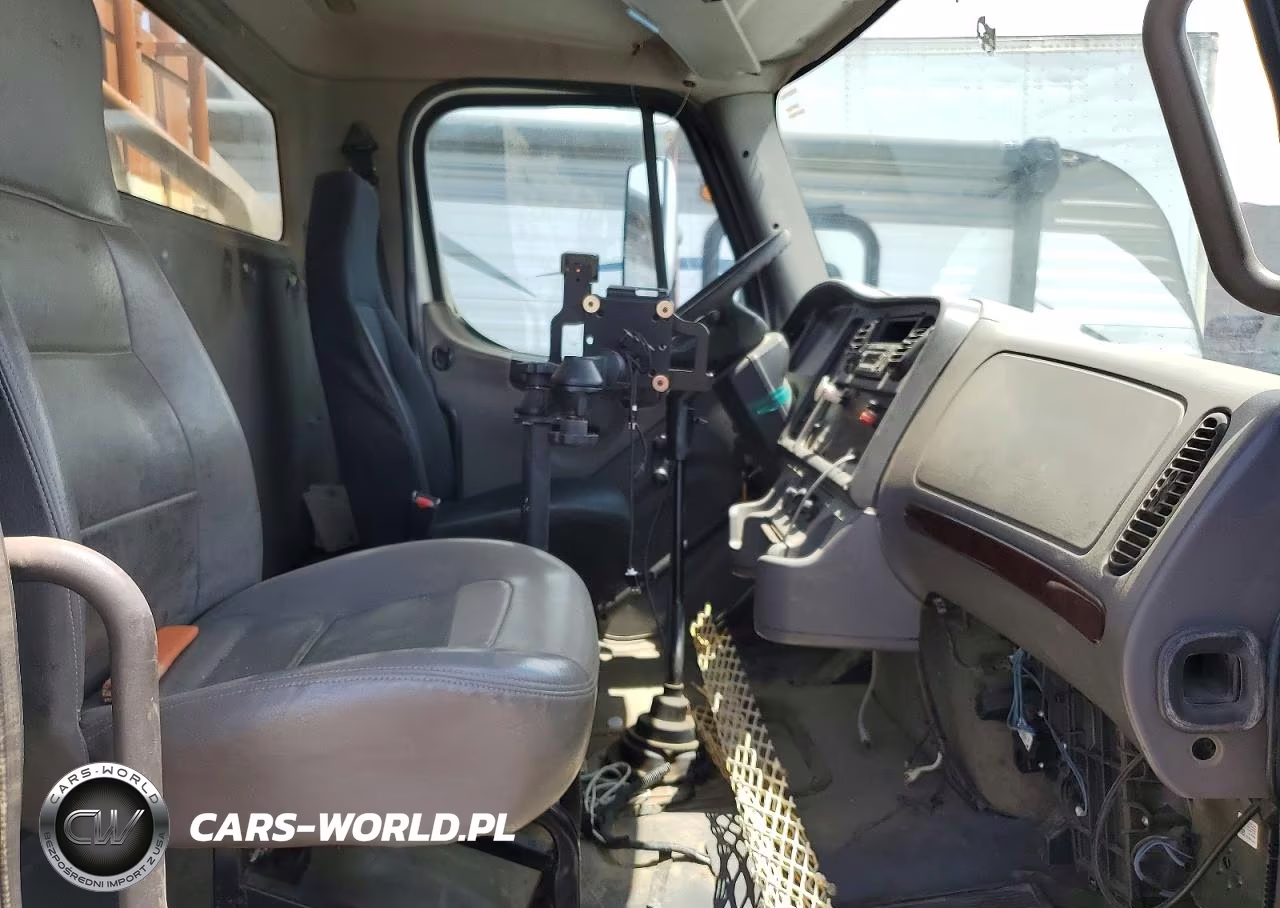2007 Freightliner Business Class M2 Fuel Truck VIN:1FVHCYDJ37DY68299 - 5