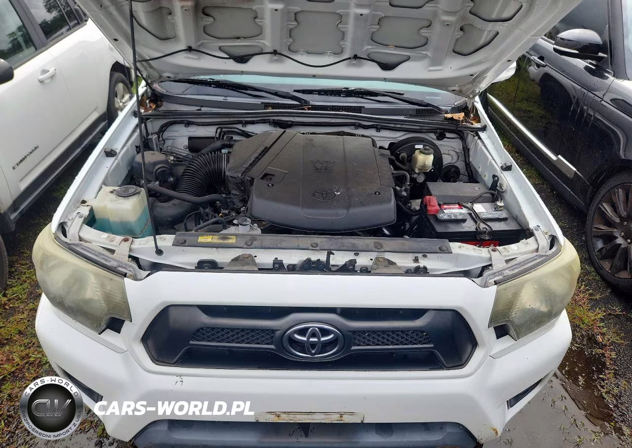 2015 Toyota Tacoma V6 VIN:5TFLU4EN4FX135107 - 11