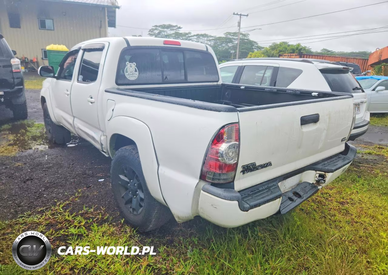 2015 Toyota Tacoma V6 VIN:5TFLU4EN4FX135107 - 2