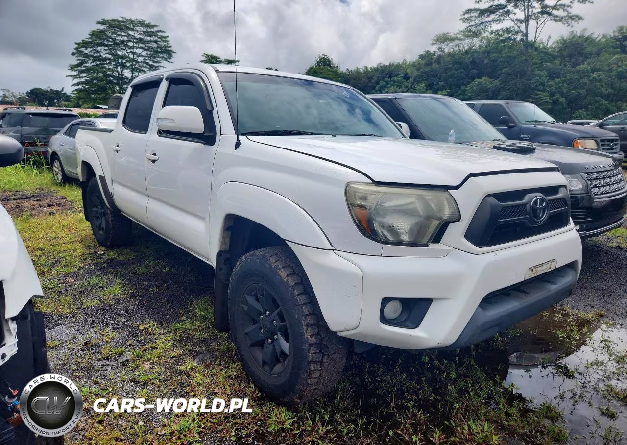 2015 Toyota Tacoma V6 VIN:5TFLU4EN4FX135107 - 4