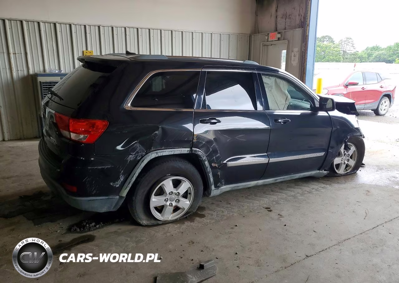 2012 Jeep Grand Cherokee Laredo VIN:1C4RJFAG0CC135338 - 3