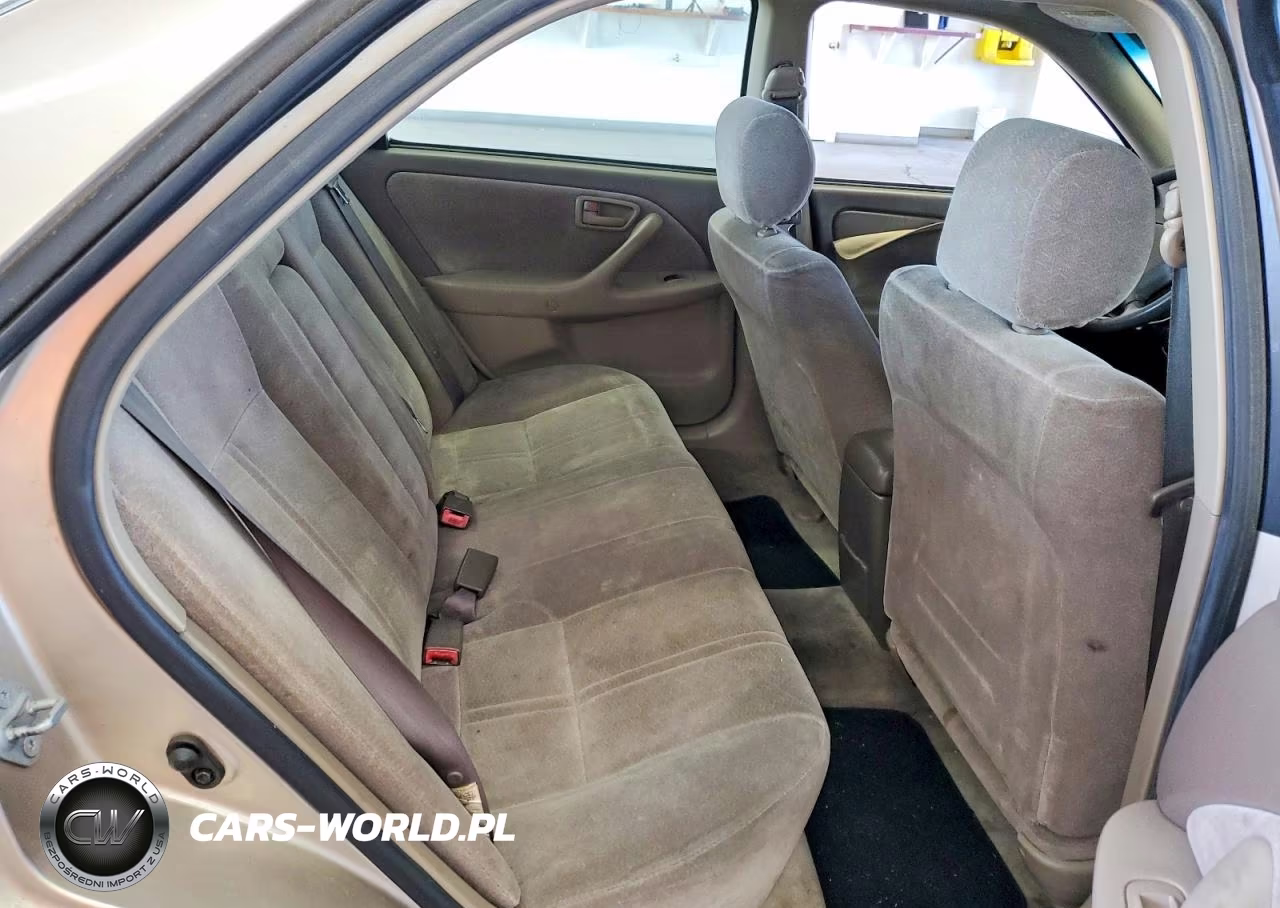 1999 Toyota Camry Le VIN:JT2BG22K8X0315839 - 10