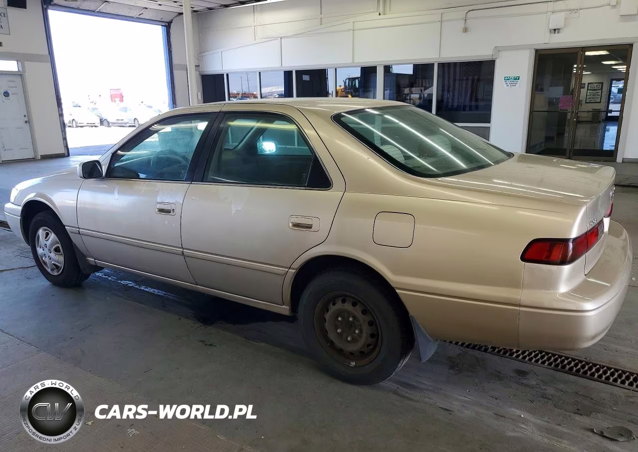 1999 Toyota Camry Le VIN:JT2BG22K8X0315839 - 2