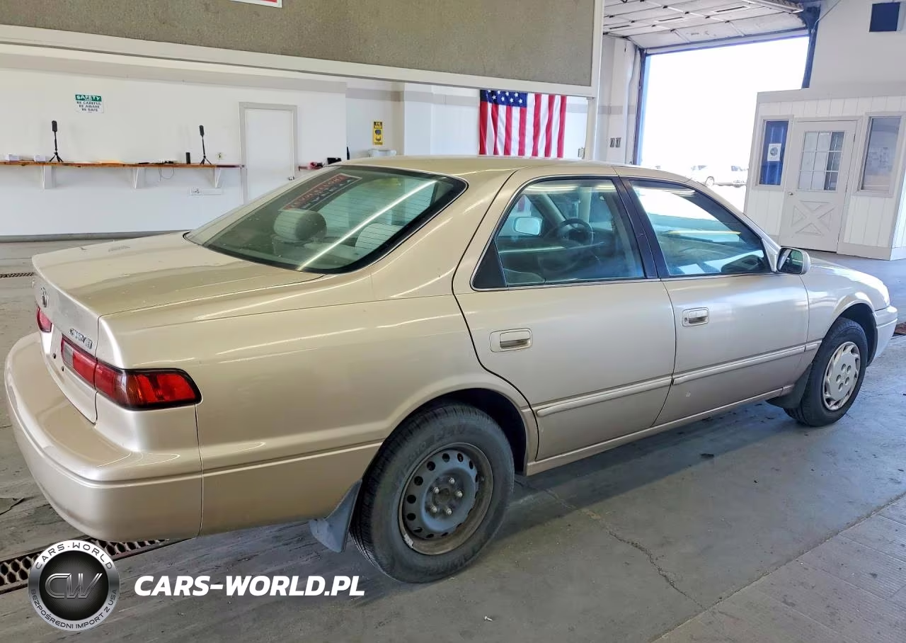 1999 Toyota Camry Le VIN:JT2BG22K8X0315839 - 3